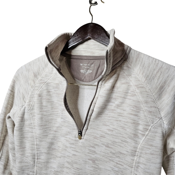 Tek Gear 1/4 Zip Sweatshirt. Perfect Condition! - Picture 2 of 4